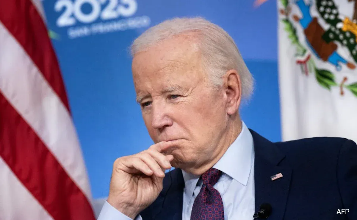 Biden Discovers He’s President on 81st Birthday After Seeing ‘Happy Birthday, Mr. President!’ Sign